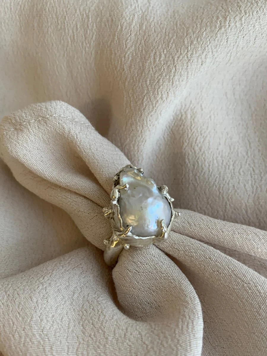 Atelier Melrai Big Juicy Pearl Ring - Image 2