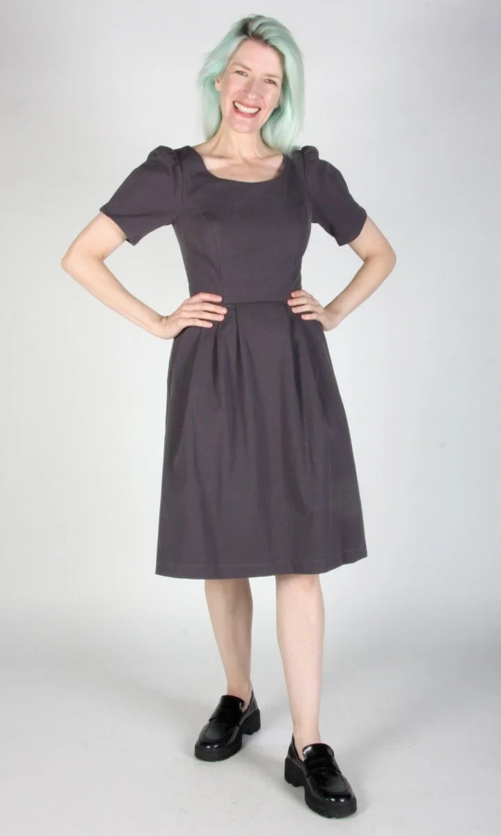 Birds of North America Crag Martin Dress - Iron (Online Exclusive) - Image 4