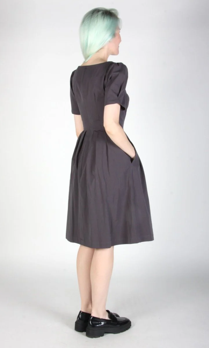 Birds of North America Crag Martin Dress - Iron (Online Exclusive) - Image 5