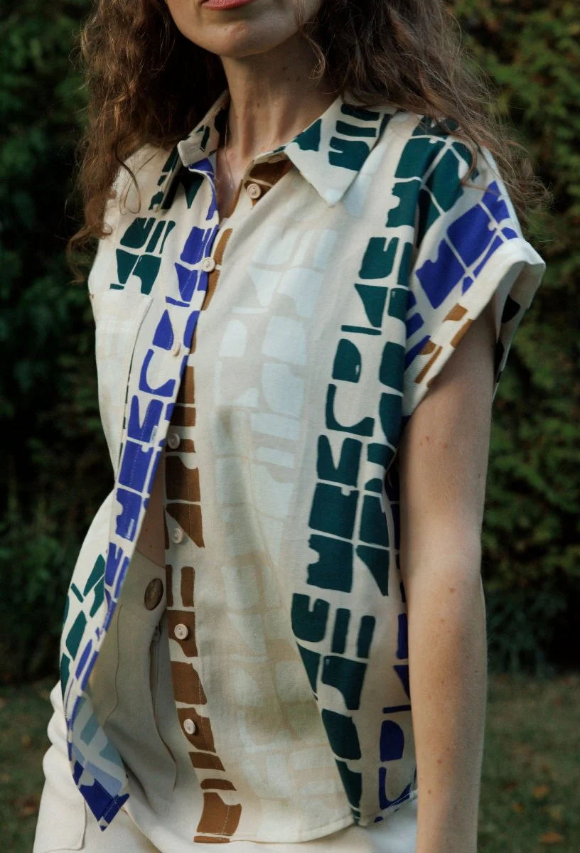 Eve Gravel Jahana Top - Pink or Blue Totem (Online Exclusive) - Image 5