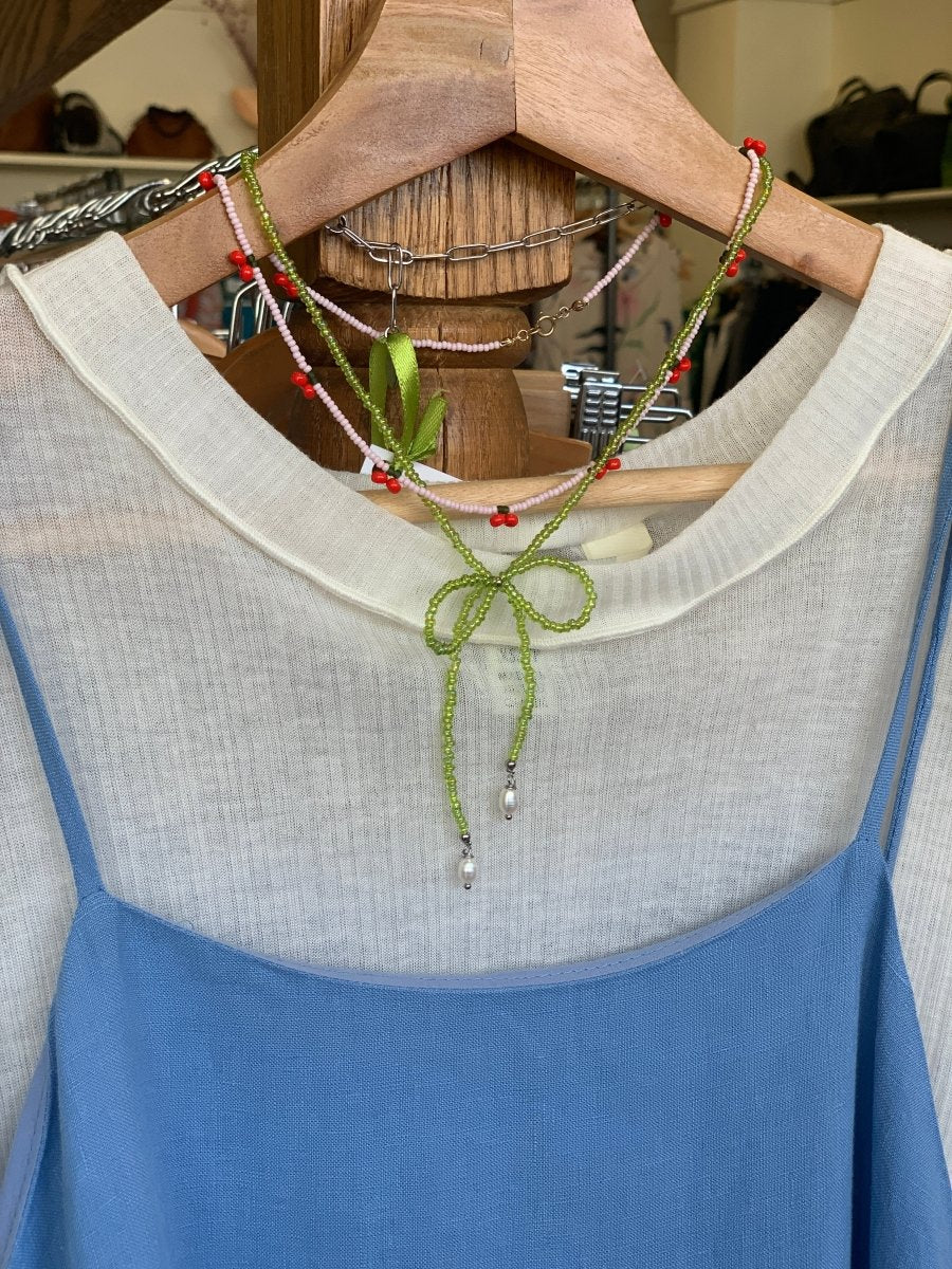 LILOU Gems Beaded Bow Necklace (Various Colours) - Image 3