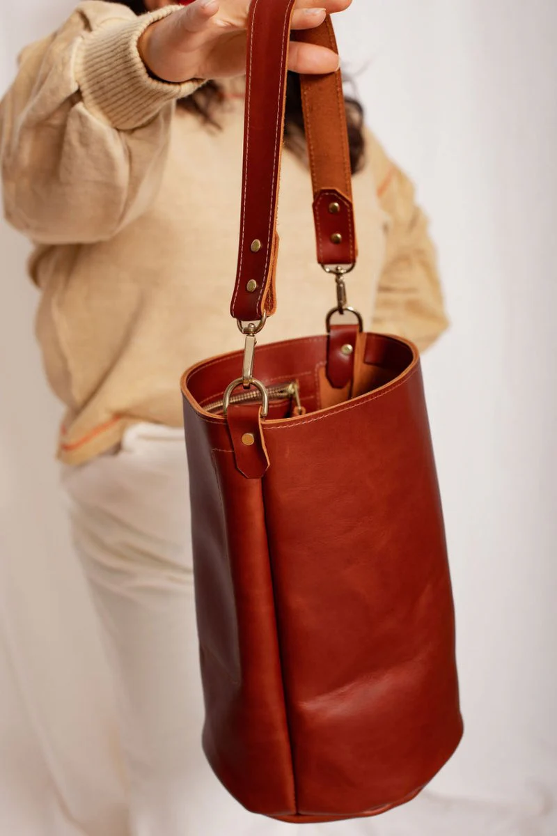 Market Canvas Frances Bucket Bag (Chestnut) - Image 3