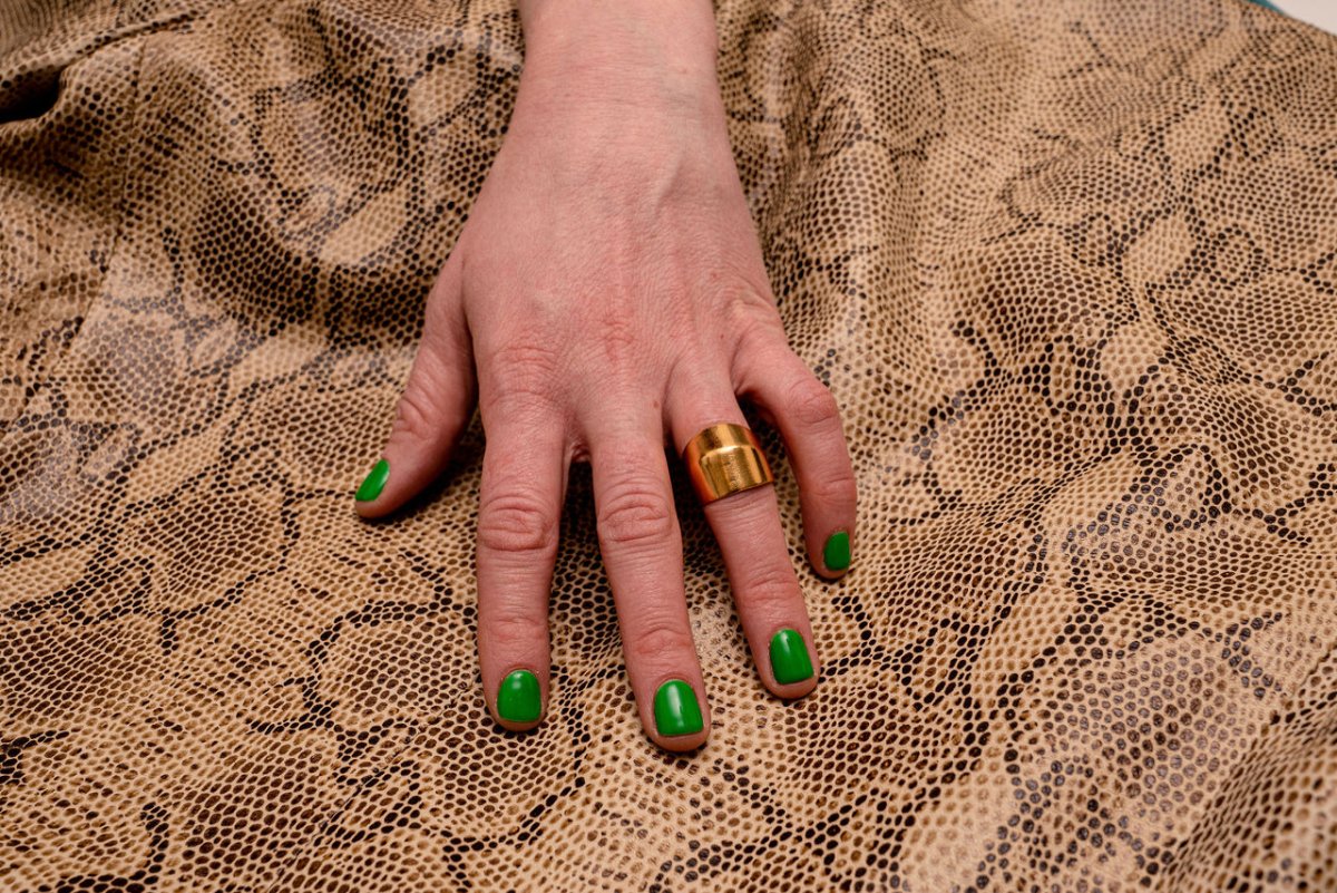 Par Ici Knuckle Ring - Gold or Silver (In-Store) - Image 11