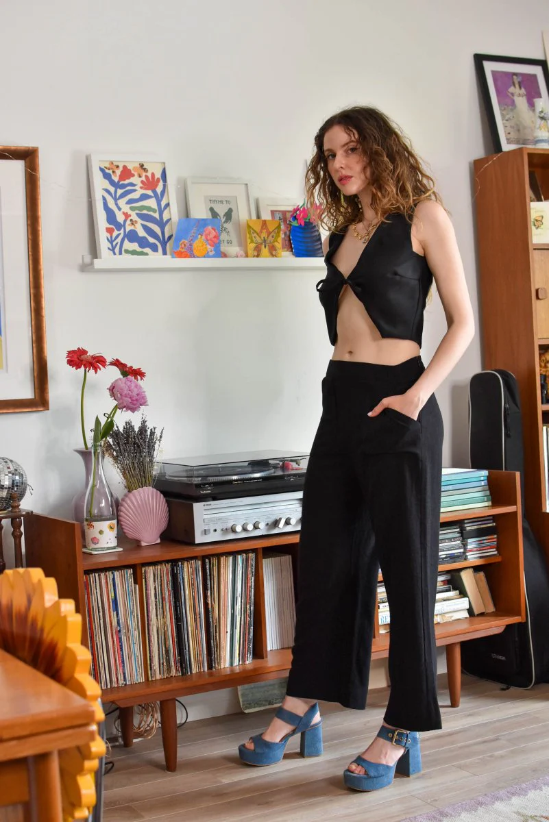 Rennie Petalo de Rosa Vest (Blazing Black) - Image 4