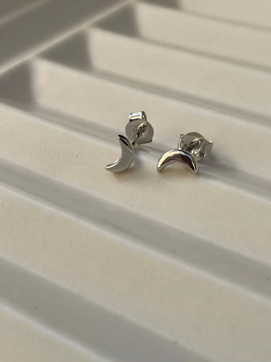 Second Aura Dainty Crescent Moon Studs (Gold or Silver)