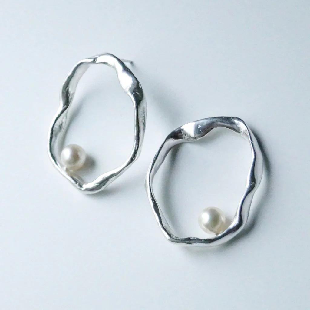 Sunday Feel Mother Earrings (Silver) - Image 4